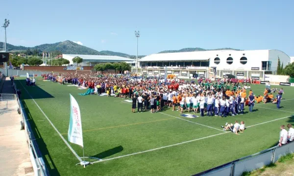 Participants at the Trofeo Mediterráneo football tournament on the stadium